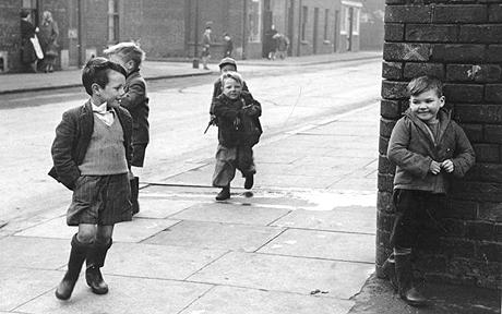 Niños callejeando